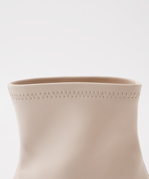 one after another NICE CLAUP(ワンアフターアナザーナイスクラップ)の「ストレッチショートブーツ(ブーツ・レディース・オフホワイト/ブラック/ベージュ・SMALL/MEDIUM/LARGE)」の15枚目の写真