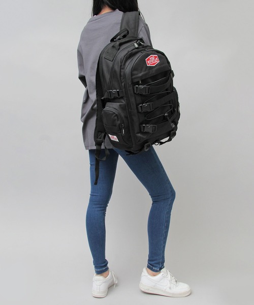 Satellite（サテライト）の「【 Satclrite / サテライト 】 And Studios THE DAY ザ デイ / 防水素材 ボードストラップ バックパック / リュックサック / 25リットル / キャリーオンバッグ（バックパック/リュック・メンズ・ブラック系その他/ブラック・FREE）」の13枚目の写真