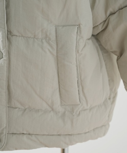 Futier land（フューティアランド）の「ノーカラーフェイクダウン（ダウンジャケット/コート・レディース・アイボリー/ブラック/ライトグレー・MEDIUM）」の18枚目の写真