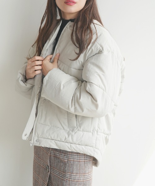 Futier land（フューティアランド）の「ノーカラーフェイクダウン（ダウンジャケット/コート・レディース・アイボリー/ブラック/ライトグレー・MEDIUM）」の17枚目の写真