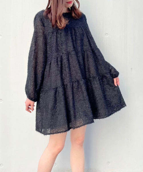 titty&Co. PETIT(ティティアンドコープティ)の「【titty&Co.PETIT】シャギーティアードミニワンピース(ワンピース・レディース・ホワイト/ブラック・SMALL/MEDIUM)」の1枚目の写真