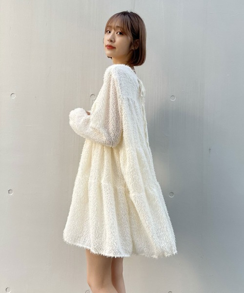 titty&Co. PETIT(ティティアンドコープティ)の「【titty&Co.PETIT】シャギーティアードミニワンピース(ワンピース・レディース・ホワイト/ブラック・SMALL/MEDIUM)」の3枚目の写真