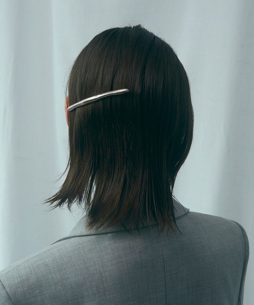 GOLDY(ゴールディ)の「トゥイッグ ライン メタル バレッタ(バレッタ/ヘアクリップ・レディース・シルバー/ゴールド/シルバー系その他/ゴールド系その他・FREE)」の9枚目の写真
