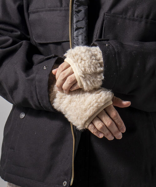 COLD BREAKER（コールドブレーカー）の「【COLDBREAKER/コールドブレーカー】THUMBY 別注ボアハンドウォーマー（手袋・メンズ・チャコールグレー/ダークブラウン/ベージュ・FREE）」の17枚目の写真