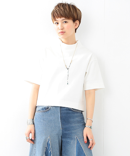 Ray BEAMS(レイビームス)の「Ray BEAMS / スムースワイド ハイネック(Tシャツ/カットソー・レディース・オフホワイト/ブラック・ONE SIZE)」の1枚目の写真