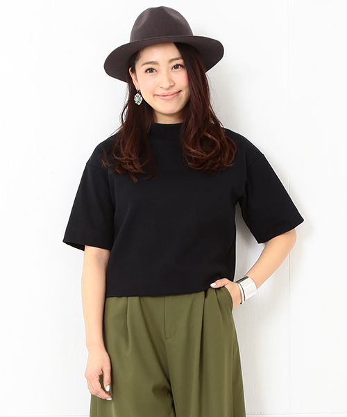 Ray BEAMS(レイビームス)の「Ray BEAMS / スムースワイド ハイネック(Tシャツ/カットソー・レディース・オフホワイト/ブラック・ONE SIZE)」の2枚目の写真