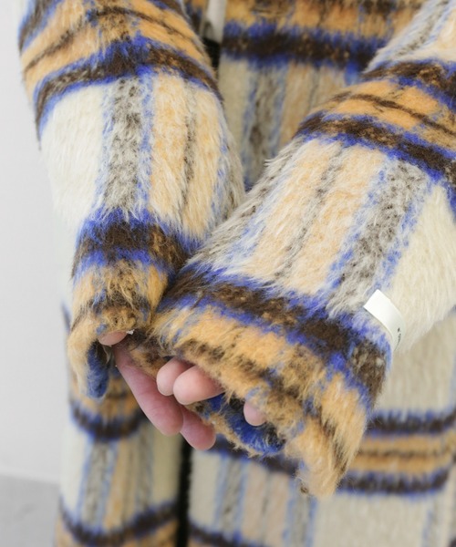 minsobi（ミンソビ）の「チェックシャギーロングコート（ステンカラーコート・メンズ・ブラウン/アイボリー・FREE）」の4枚目の写真