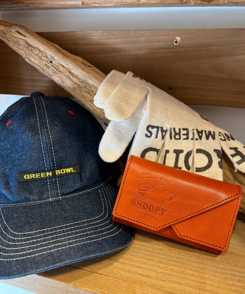 SNOOPY×OLD BETTY'S（スヌーピーカケルオールドベティーズ）の「SNOOPY W Flap Wallet（財布・レディース・レッド系その他3/ブラウン系その他/レッド系その他/レッド系その他2/ブラウン系その他2/ブラウン系その他3・FREE）」の3枚目の写真