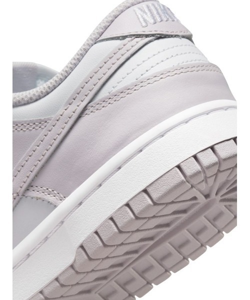 NIKE（ナイキ）の「【NIKE】W NIKE DUNK LOW（スニーカー・レディース・ラベンダー・23.5cm/24.5cm/25cm/23cm/24cm/25.5cm）」の2枚目の写真