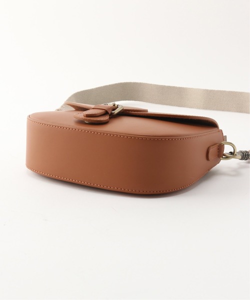 AULENTTI（オウレンティ）の「【AULENTTI/オウレンティ】ショルダーバッグ（ショルダーバッグ・レディース・カーキ/キャメル・FREE）」の7枚目の写真