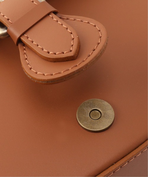 AULENTTI（オウレンティ）の「【AULENTTI/オウレンティ】ショルダーバッグ（ショルダーバッグ・レディース・カーキ/キャメル・FREE）」の14枚目の写真