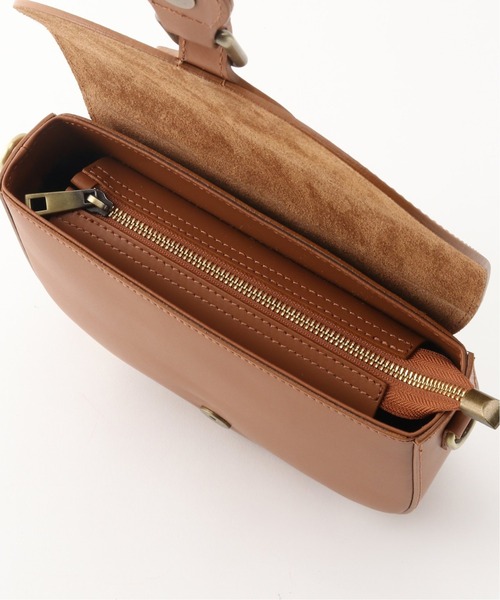 AULENTTI（オウレンティ）の「【AULENTTI/オウレンティ】ショルダーバッグ（ショルダーバッグ・レディース・カーキ/キャメル・FREE）」の12枚目の写真