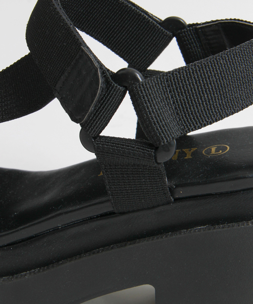 WEGO(ウィゴー)の「WEGO/ヒールスポーツサンダル(サンダル・レディース・ホワイト/ブラック・LARGE/MEDIUM)」の8枚目の写真