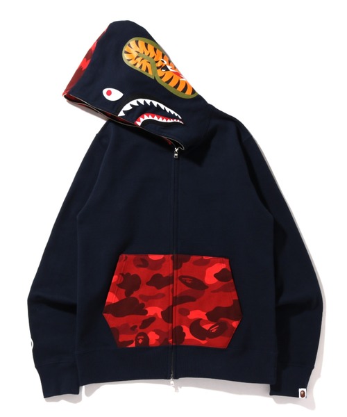 A BATHING APE（アベイシングエイプ）の「COLOR CAMO SHARK FULL ZIP