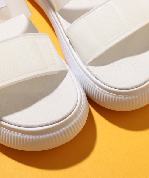 PUMA（プーマ）の「PUMA SUEDE MAYU SANDAL POP WOMENS / プーマ スウェード マユ サンダル ポップ ウィメンズ（サンダル・レディース・ホワイト/ブラック・23.0cm/24.0cm/25.0cm/22.0cm）」の9枚目の写真