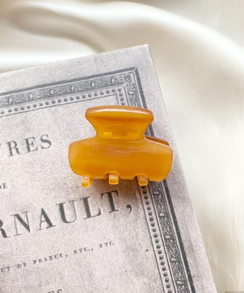 TONE SELECT GOODS(トーンセレクトグッズ)の「【pur chouchou】ミニデザインヘアクリップ(バレッタ/ヘアクリップ・レディース・ブラック/ダークブラウン/ベージュ/ブラウン/オフホワイト/オレンジ/ブルー/ブラウン系その他/オレンジ系その他・FREE)」の8枚目の写真