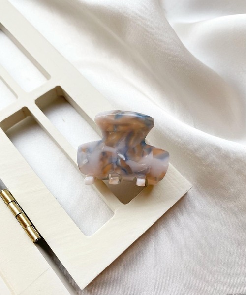 TONE SELECT GOODS(トーンセレクトグッズ)の「【pur chouchou】ミニデザインヘアクリップ(バレッタ/ヘアクリップ・レディース・ブラック/ダークブラウン/ベージュ/ブラウン/オフホワイト/オレンジ/ブルー/ブラウン系その他/オレンジ系その他・FREE)」の7枚目の写真