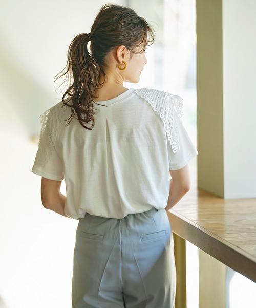 GeeRA（ジーラ）の「レース衿カットソートップス（Tシャツ/カットソー・レディース・ブラック/オフホワイト・MEDIUM/LARGE/X-LARGE）」の6枚目の写真