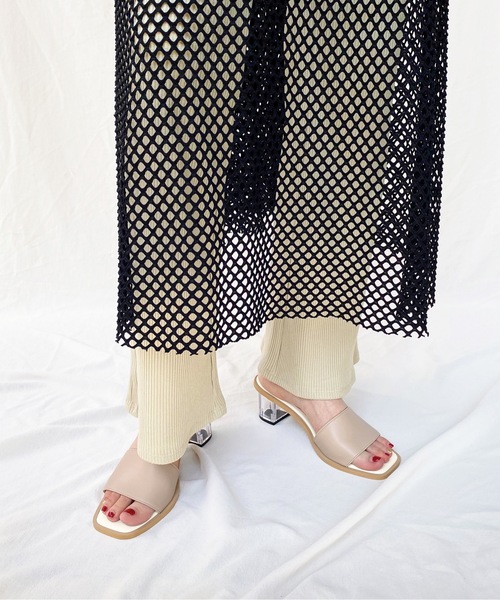 MAMIAN（マミアン）の「ワイドバンド クリアヒールミュール (5.5cmヒール)（サンダル・レディース・ベージュ/ブラック/グレイッシュベージュ/ライトオリーブ・L/LL/M/S）」の12枚目の写真