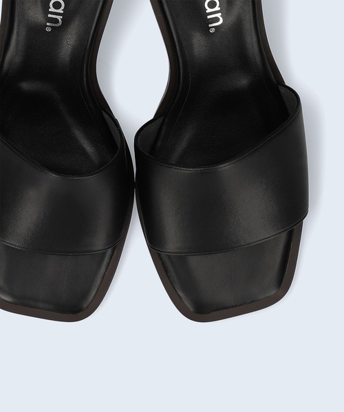 MAMIAN（マミアン）の「ワイドバンド クリアヒールミュール (5.5cmヒール)（サンダル・レディース・ベージュ/ブラック/グレイッシュベージュ/ライトオリーブ・L/LL/M/S）」の16枚目の写真