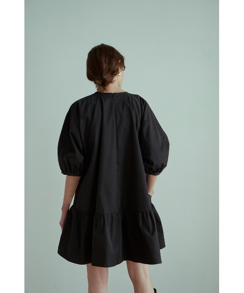 CLANE（クラネ）の「PUFF MINI ONE PIECE（シャツワンピース・レディース・ホワイト/ブラック・1/2）」の6枚目の写真