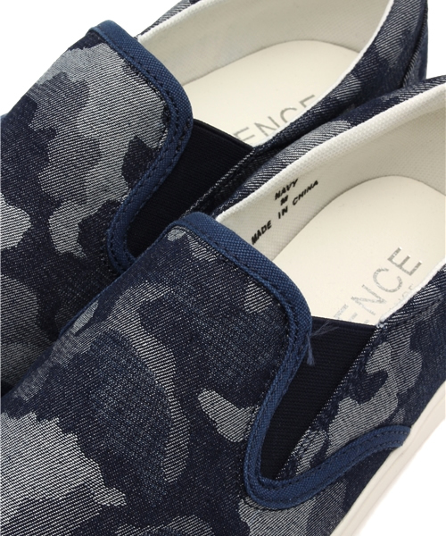 VENCEEXCHANGE（ヴァンスエクスチェンジ）の「デニム迷彩スリッポン               （スリッポン・メンズ・ネイビー・MEDIUM/LARGE）」の6枚目の写真