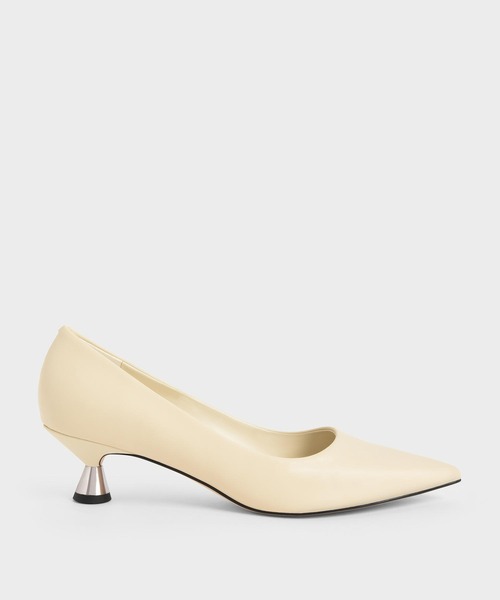 CHARLES & KEITH(チャールズ & キース)の「スプールヒール パンプス / Spool Heel Pumps(パンプス・レディース・オフホワイト/ブラック/マルーン/イエロー・25.5cm/23.5cm/24.5cm/22.5cm/25cm/23cm)」の2枚目の写真