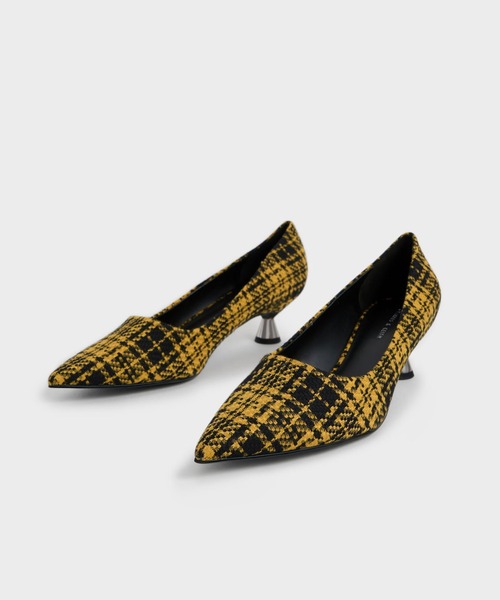 CHARLES & KEITH(チャールズ & キース)の「スプールヒール パンプス / Spool Heel Pumps(パンプス・レディース・オフホワイト/ブラック/マルーン/イエロー・25.5cm/23.5cm/24.5cm/22.5cm/25cm/23cm)」の7枚目の写真