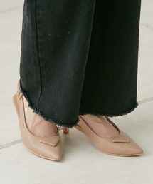 モチーフ付きポインテッドパンプス