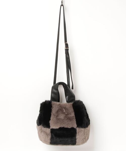 artemis by DIANA（アルテミスバイダイアナ）の「ストラップ付き2WAY