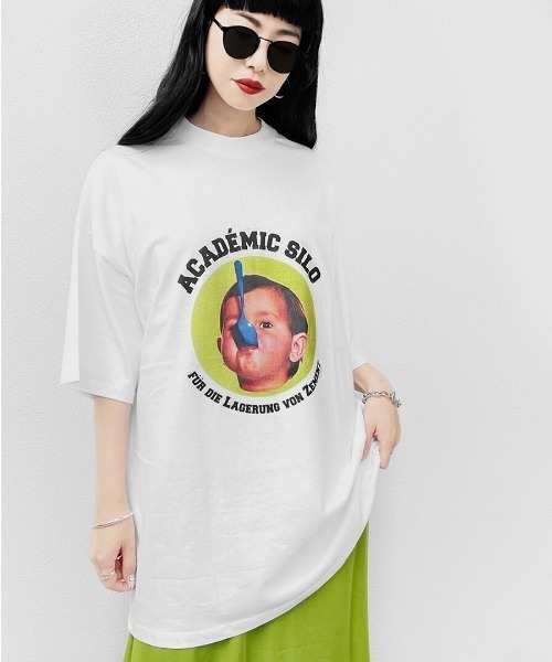 LVEU.(ラブユ.)の「Baby print over T-shirt / ベビープリントオーバーTシャツ(Ai select)(Tシャツ/カットソー・レディース・ホワイト/ブラック・FREE)」の1枚目の写真