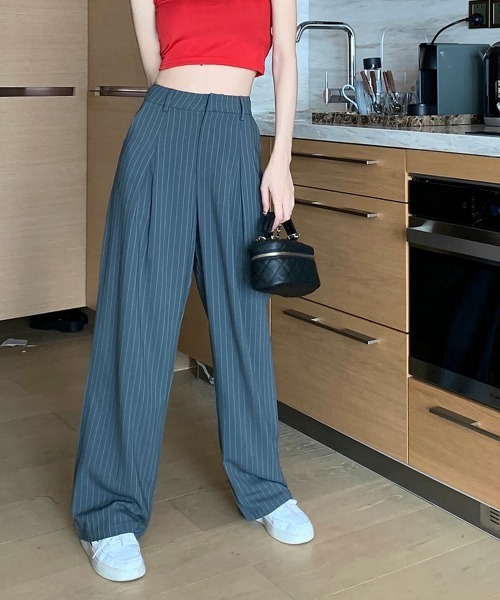 by muni:r(バイ ムニール)の「ストライプワイドピンタックスラックス(スラックス・レディース・ダークグレー・SMALL/MEDIUM)」の17枚目の写真