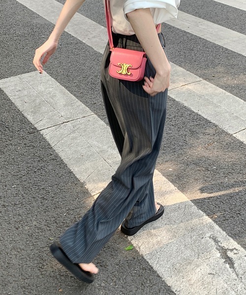 by muni:r(バイ ムニール)の「ストライプワイドピンタックスラックス(スラックス・レディース・ダークグレー・SMALL/MEDIUM)」の9枚目の写真