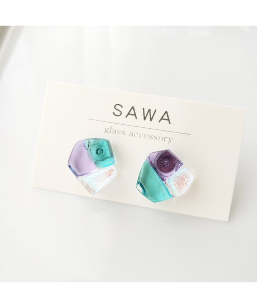 tone(トーン)の「【sawa】多角形ピアス(台形)(MA)(ピアス(両耳用)・レディース・パープル系その他/グレー系その他/ブルー系その他/ラベンダー/ブルー系その他2/ブルー系その他3・FREE)」の6枚目の写真