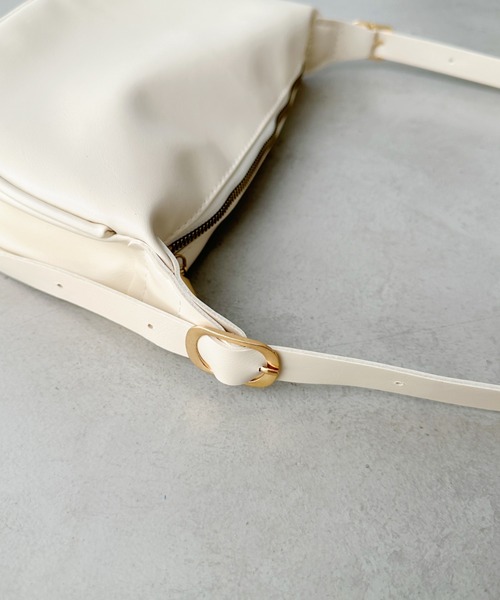 un+frame（アンフレーム）の「moon leather shoulder bag／PUムーンショルダーバッグ（ショルダーバッグ・レディース・ブラウン/キャメル/ホワイト/ブラック・FREE）」の13枚目の写真