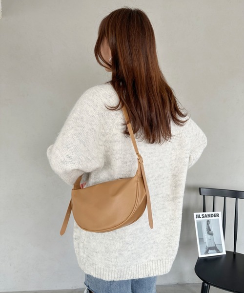 セール】moon leather shoulder bag／PUムーンショルダーバッグ
