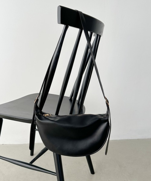 セール】moon leather shoulder bag／PUムーンショルダーバッグ