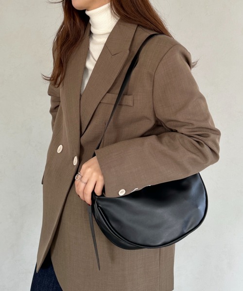 un+frame（アンフレーム）の「moon leather shoulder bag／PUムーンショルダーバッグ（ショルダーバッグ・レディース・ブラウン/キャメル/ホワイト/ブラック・FREE）」の17枚目の写真