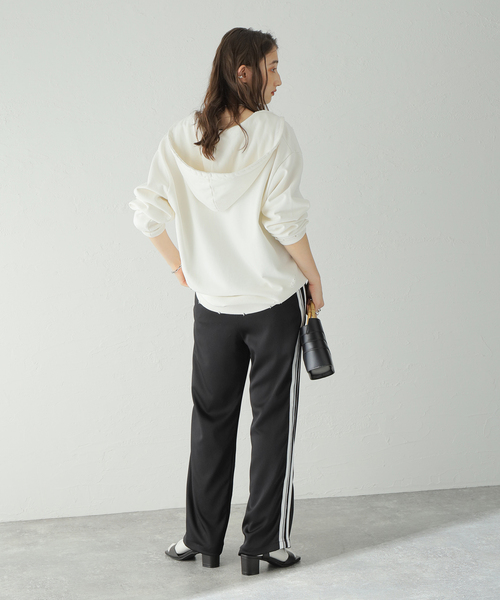 JOURNAL STANDARD(ジャーナルスタンダード)の「シックラインパンツ(その他パンツ・レディース・ブラック/ブルー・36/38)」の5枚目の写真