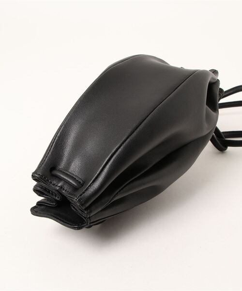 HELIOPOLE（エリオポール）の「KABINETT: RUGBY BAG（ショルダーバッグ・レディース・スカイブルー/ブラック/アイボリー・FREE）」の7枚目の写真