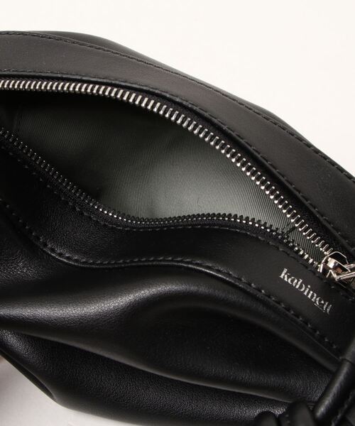 HELIOPOLE（エリオポール）の「KABINETT: RUGBY BAG（ショルダーバッグ・レディース・スカイブルー/ブラック/アイボリー・FREE）」の9枚目の写真