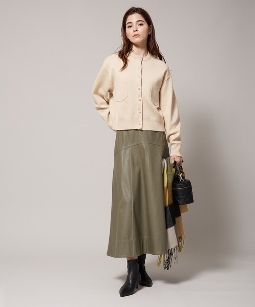 ROPE'（ロペ）の「フェイクレザーフレアスカート（スカート・レディース・ブラック/カーキ・36/38）」の13枚目の写真