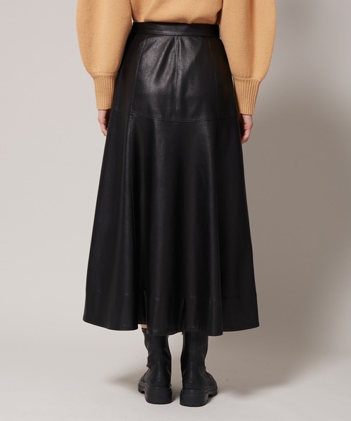 ROPE'（ロペ）の「フェイクレザーフレアスカート（スカート・レディース・ブラック/カーキ・36/38）」の15枚目の写真