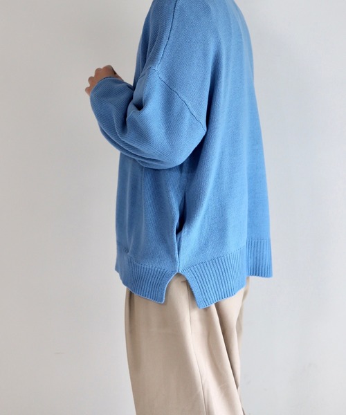 anown（アノン）の「ボリュームスリーブニットカーデ【ファッションインフルエンサーやーこん×anown限定コラボ】（カーディガン/ボレロ・メンズ・グレイッシュブルー/ブラック系・M/L）」の14枚目の写真