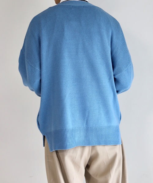 anown（アノン）の「ボリュームスリーブニットカーデ【ファッションインフルエンサーやーこん×anown限定コラボ】（カーディガン/ボレロ・メンズ・グレイッシュブルー/ブラック系・M/L）」の15枚目の写真