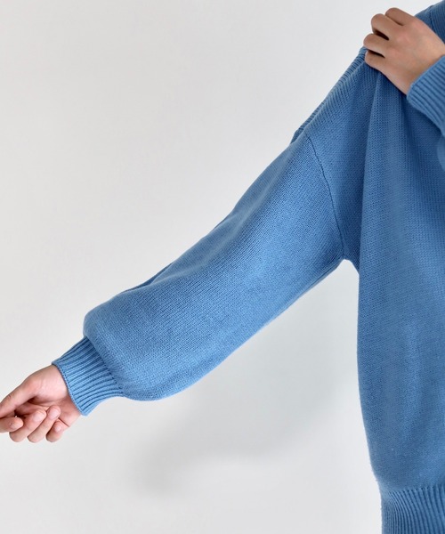 anown（アノン）の「ボリュームスリーブニットカーデ【ファッションインフルエンサーやーこん×anown限定コラボ】（カーディガン/ボレロ・メンズ・グレイッシュブルー/ブラック系・M/L）」の16枚目の写真