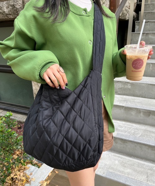 nemne store(ネンネストア)の「キルティングショルダーバッグ(ショルダーバッグ・レディース・アイボリー/ブラック・フリー)」の3枚目の写真