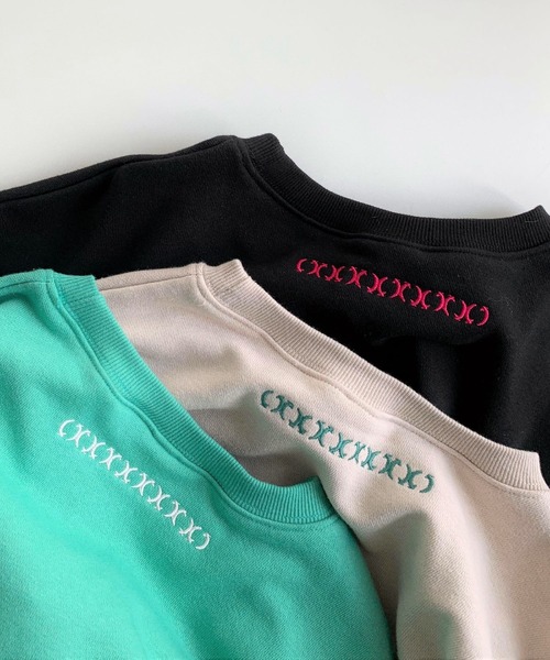 Q（キュー）の「Q刺繍トレーナー（スウェット・レディース・グリーン/ベージュ/ブラック・MEDIUM）」の9枚目の写真