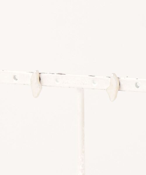mille blanc(ミルブラン)の「【日本製】マットカラーピアス(ピアス(両耳用)・レディース・シルバー系その他/シルバー系その他2/ゴールド系その他2/ゴールド系その他3/シルバー系その他3/ゴールド系その他・FREE)」の2枚目の写真