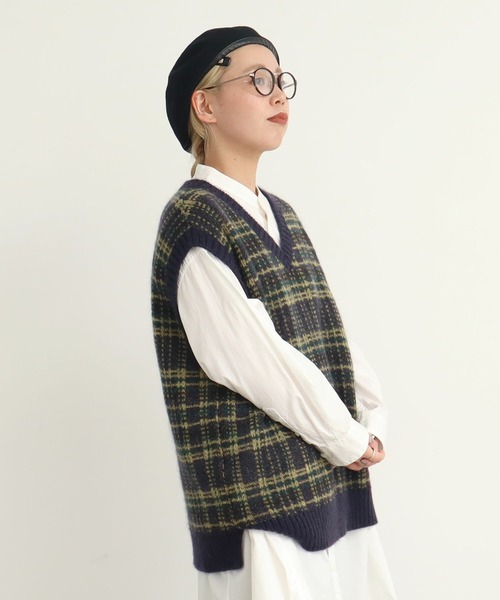 AMBIDEX（アンビデックス）の「☆VICTORIA　Vネックベスト（ベスト・レディース・ネイビー/レッド・FREE）」の4枚目の写真